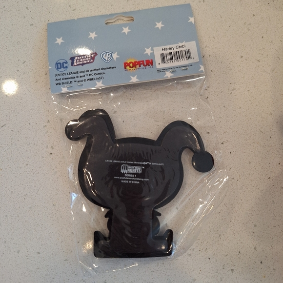 DC Harley Quinn Plush and Magnet, NWT, Black and Red 10 inches - Picture 3 of 6